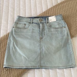 Brand New Express Skirt Size 4